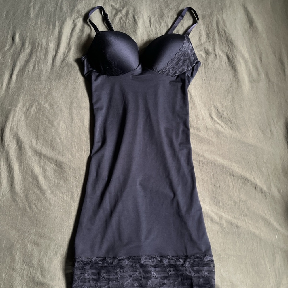 Red hiot SPANX Elegant Black Chemise with Lace Trim